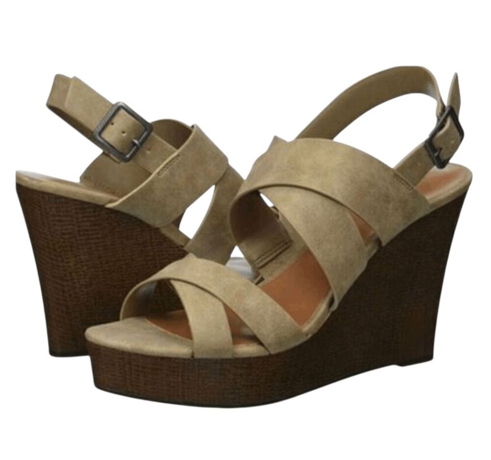 NWOB INDIGO RD Keffie Strappy Wedge Sandal Size 7M
